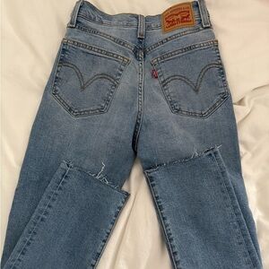 Levi’s Wedgie Straight Denim Jeans
